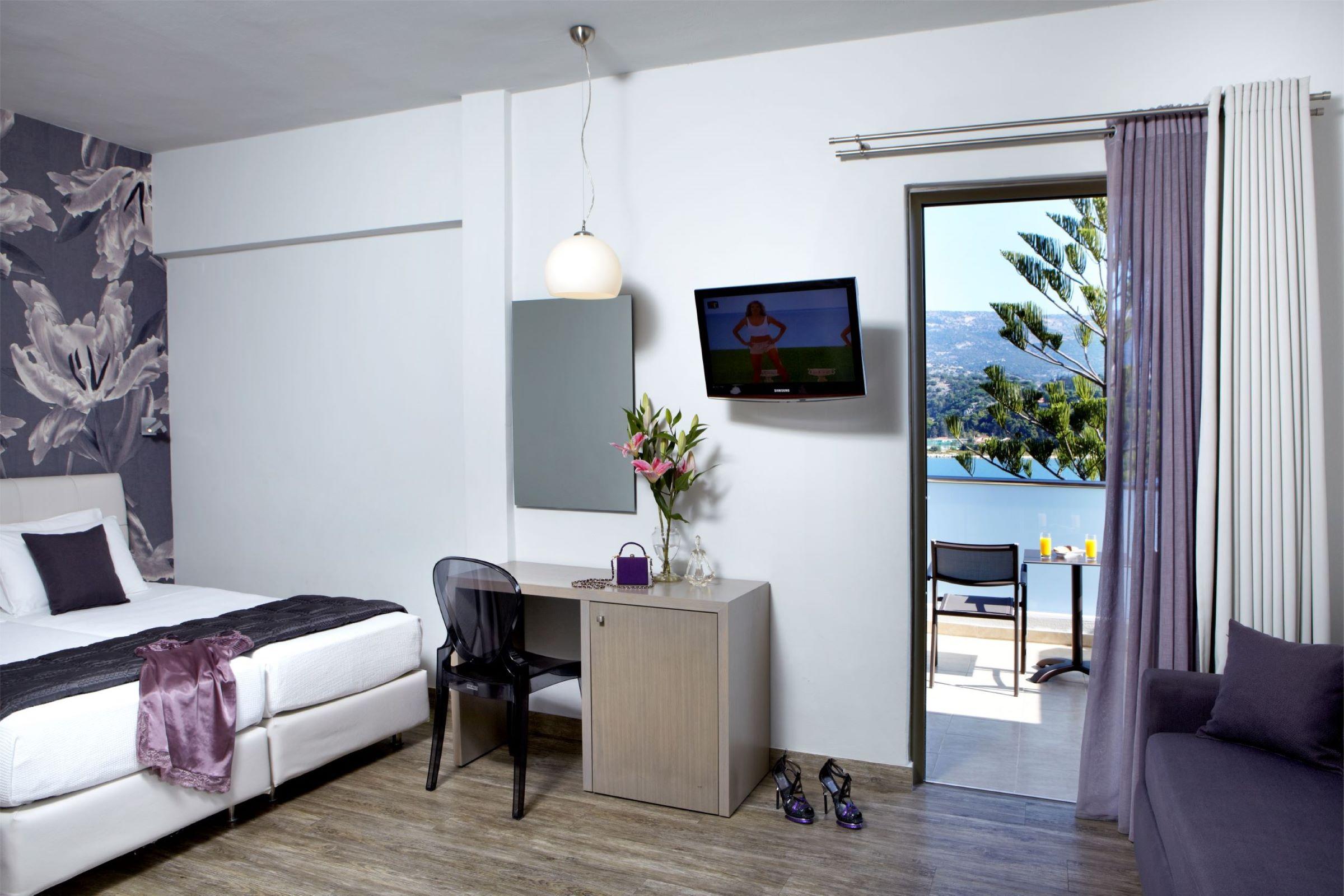 Mouikis Hotel Kefalonia อาร์กอสโตลี ภายนอก รูปภาพ
