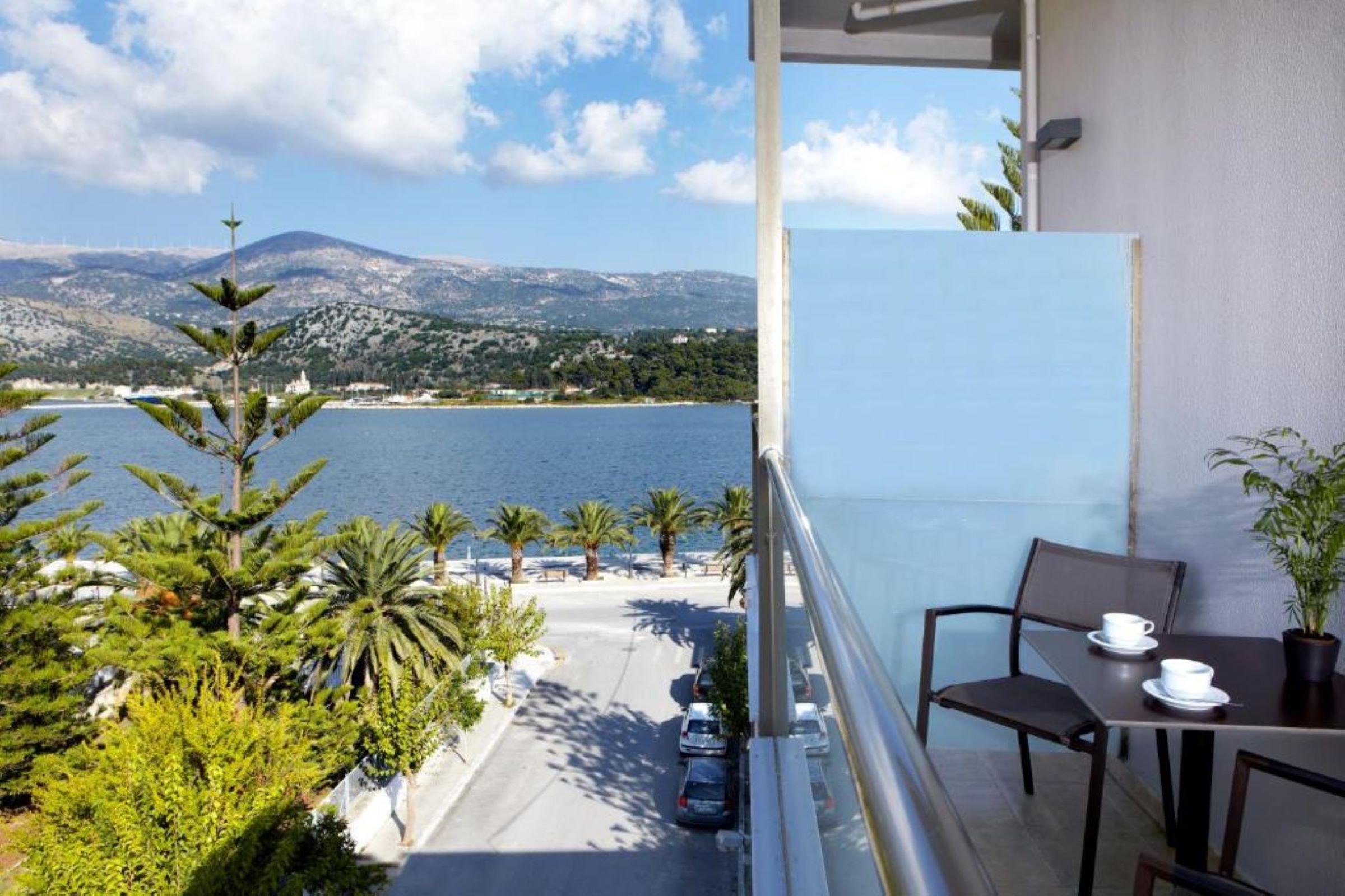 Mouikis Hotel Kefalonia อาร์กอสโตลี ภายนอก รูปภาพ