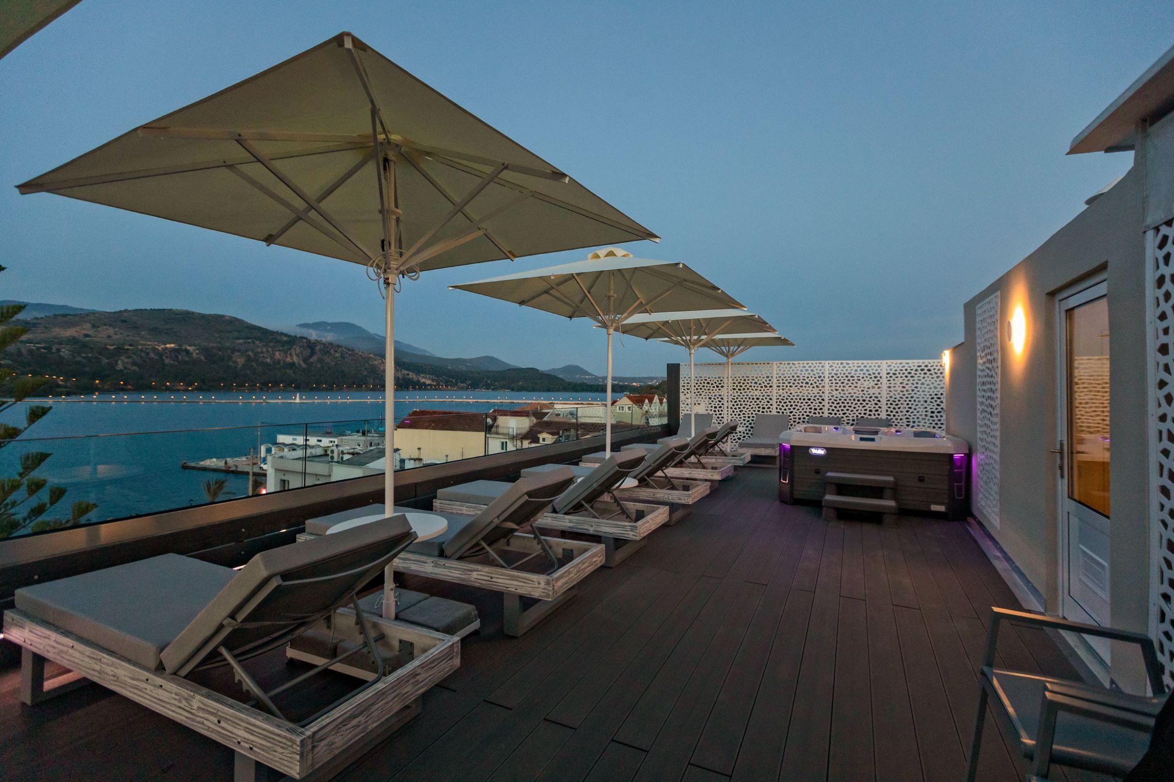 Mouikis Hotel Kefalonia อาร์กอสโตลี ภายนอก รูปภาพ