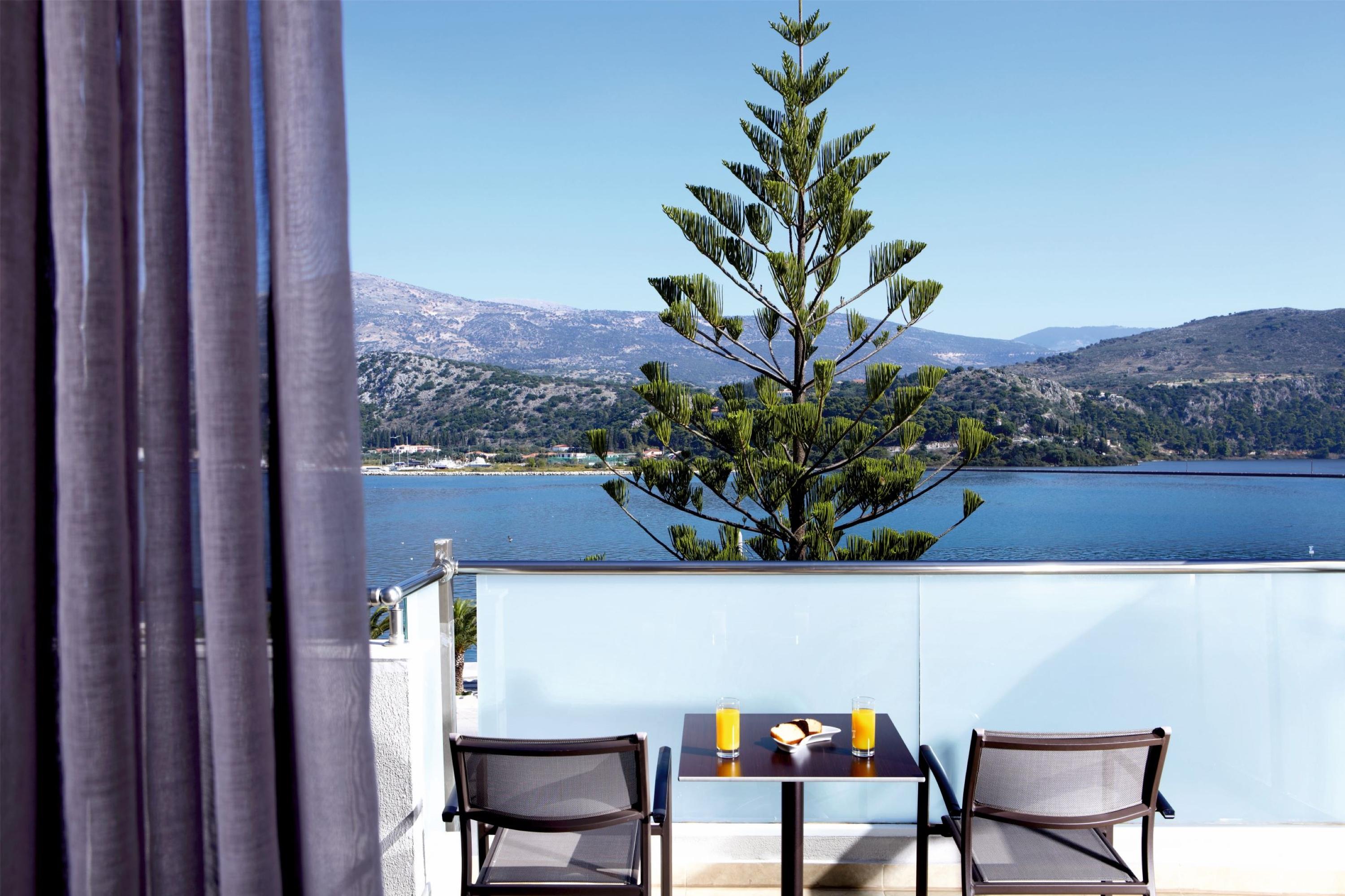 Mouikis Hotel Kefalonia อาร์กอสโตลี ภายนอก รูปภาพ