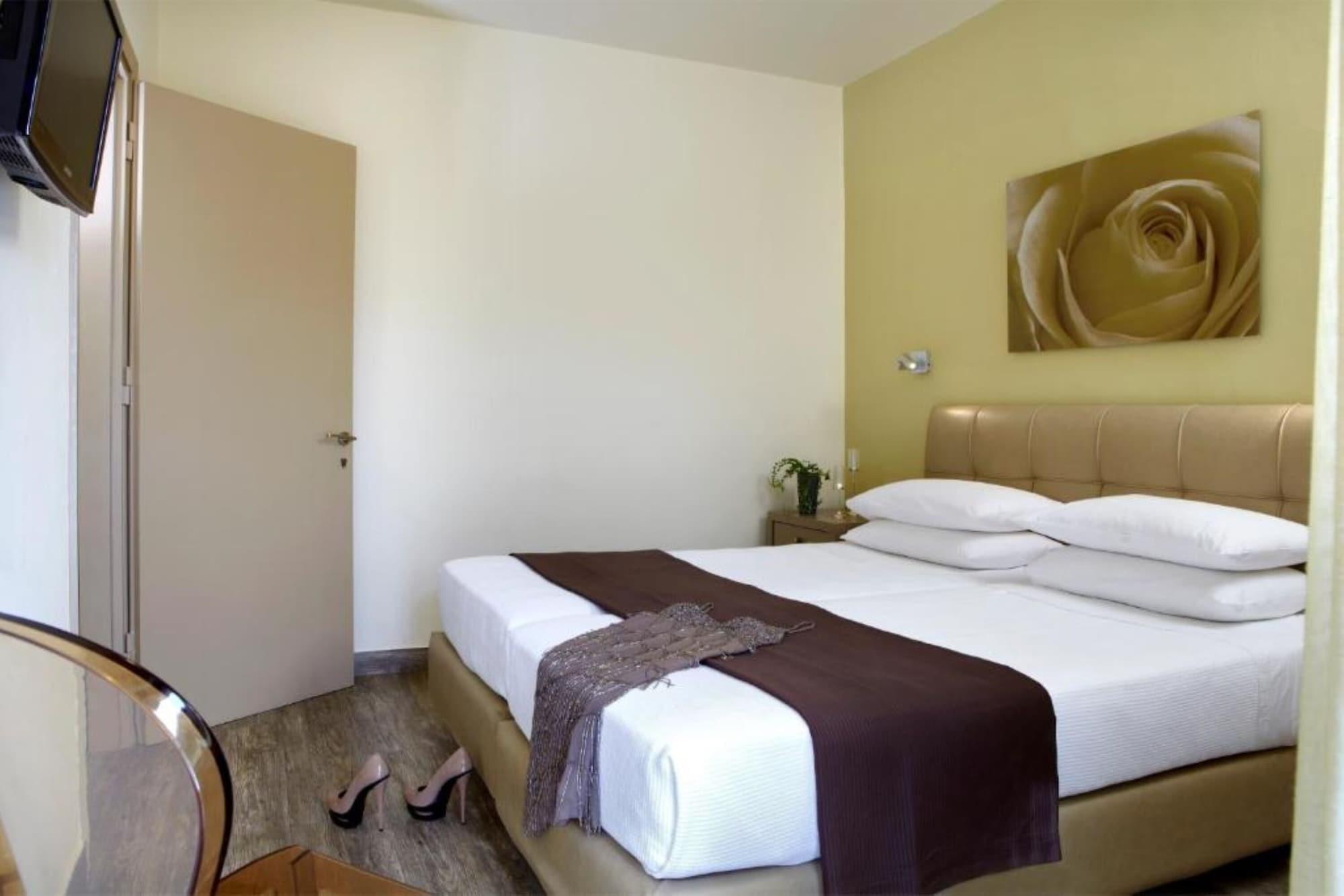 Mouikis Hotel Kefalonia อาร์กอสโตลี ภายนอก รูปภาพ