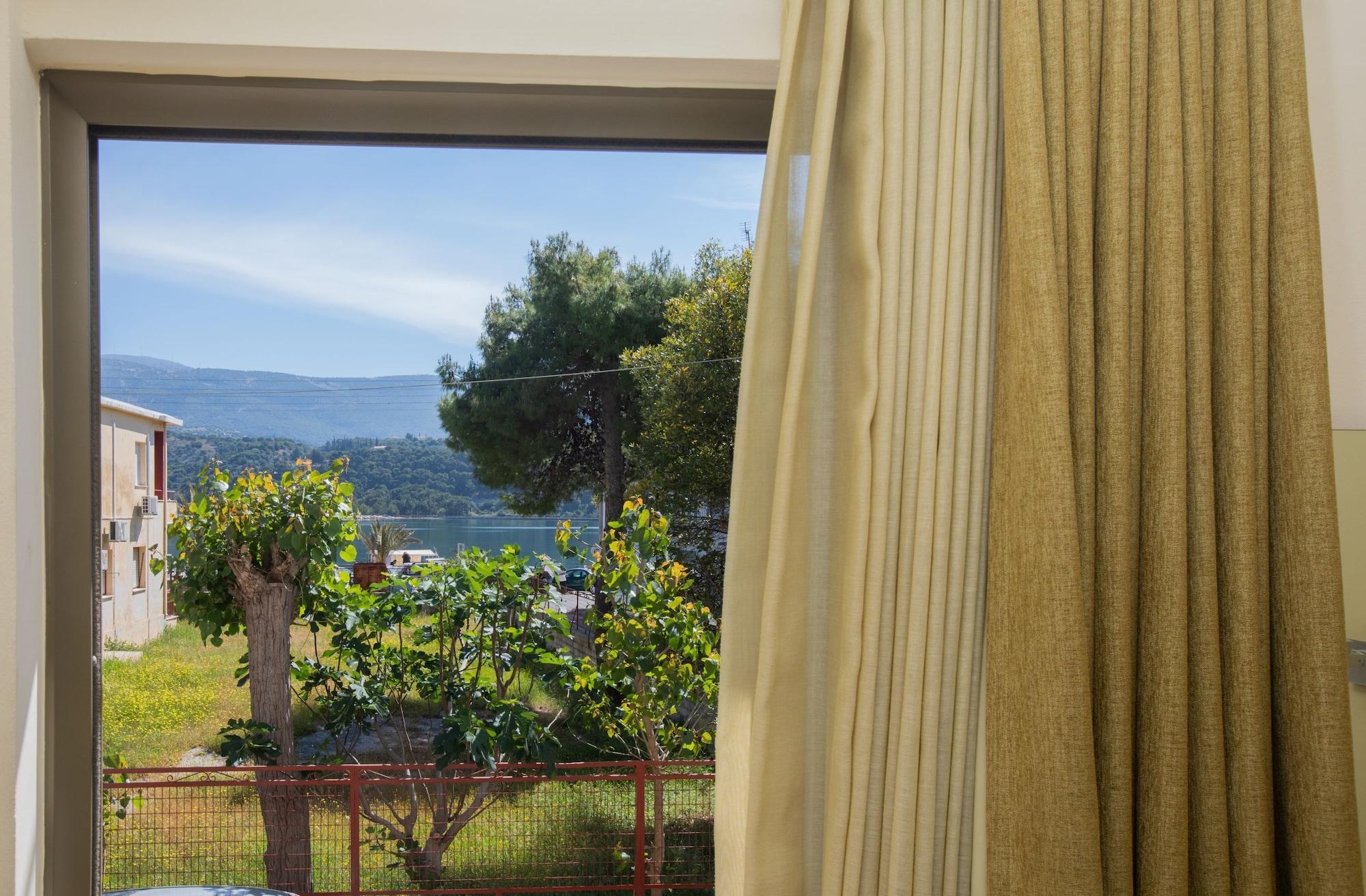 Mouikis Hotel Kefalonia อาร์กอสโตลี ภายนอก รูปภาพ